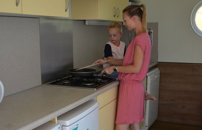 Bungalow in 's-gravenzande With Nautical Charm - Photo 6