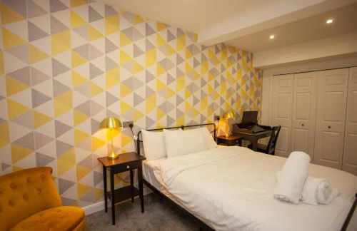 Beautiful 2 Bed Flat with a Private Terrace - Foto 11