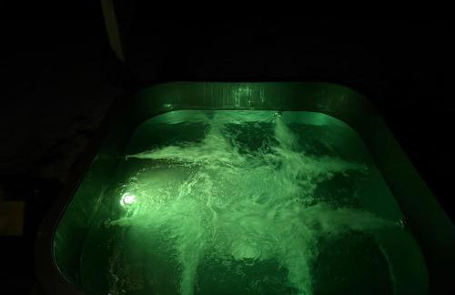 Jacuzzi Bubble Apartment - 15 minutes drive from the Old Town - Foto 38