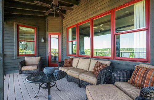 Lake Travis Retreat - 5BR with BBQ & Pickleball - Foto 35