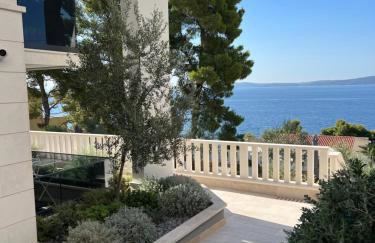 Luxury Beachfront Villa Carlisa - Photo 21