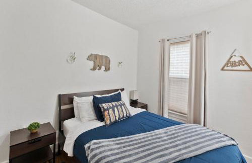 3 bedroom *Downtown* with Firepit - Foto 7