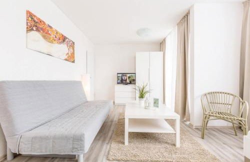 Fully Equipped Apartments with Balcony - Photo 2