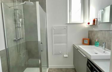 Appartement cosy et calme avec parking et terrasse privés - Foto 8