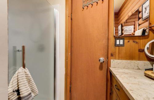 Community Lake Access Peaceful Cabin in Sonora! - Photo 19