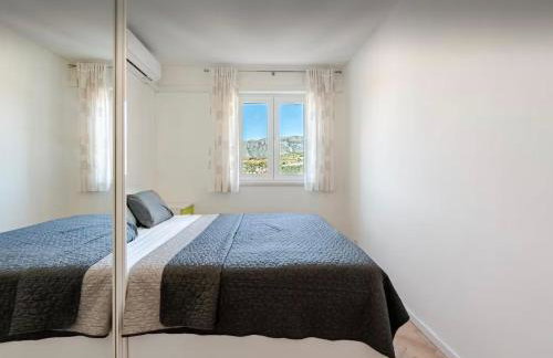 Dubrovnik Bridge & Port View Apartment - Photo 9