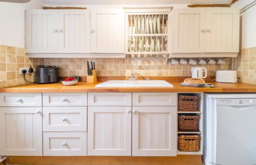 Swift Host - 2 Bedrooms - Period Cottage - Garden - Village Location - Dog Friendly - Foto 6