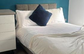 Next to USW 3 EnSuite Bed Home in Treforest - Foto 2