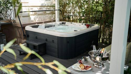 Historical Luxury Homes - Stadtvilla mit Jacuzzi und Garten - Foto 2