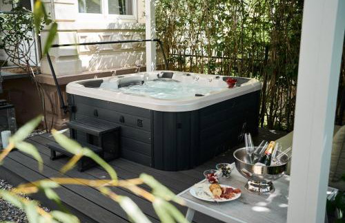 Historical Luxury Homes - Stadtvilla mit Jacuzzi und Garten - Foto 2