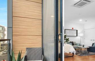 Stylish Studio - Pool, Gym & Balcony Bliss - Foto 11