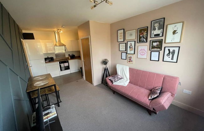 Stylish 1-bed Apartment in Swindon - Foto 18