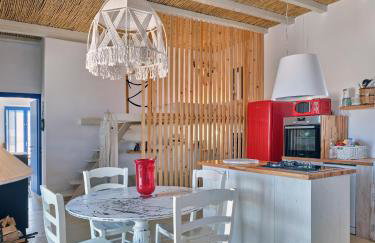 Blue and Green in Luxury - Photo 26