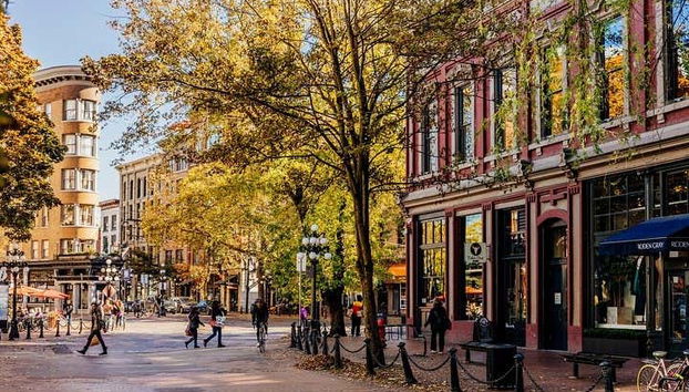 Rua do centro histórico de Vancouver