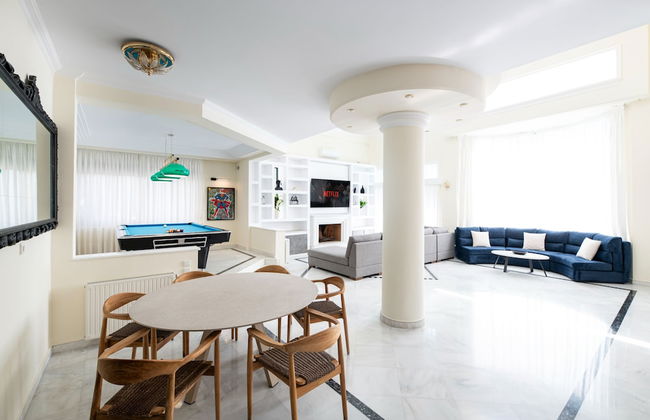 Vouliagmeni Athenian Riviera Villa - Photo 1