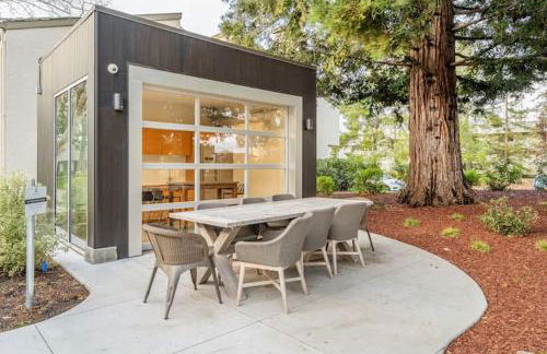 Sharon Green apartments by FantasticStay - Photo 108