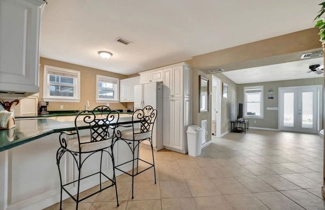 Stones Throw Beachfront Family Suite 3 Views - Foto 11