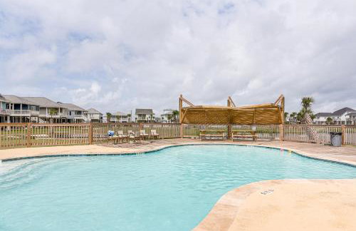 Walk to Beach Galveston Gem with Pool Access - Foto 3