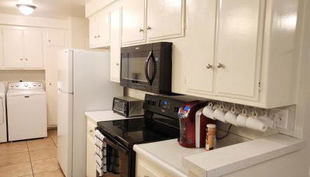 Centrally Located, 4x Queen, 300 MBPS Internet with Backyard! - Foto 3