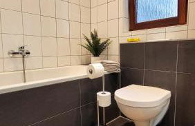 Gemütliches Altbau-Loft mit Kamin und Parkplatz - Foto 15