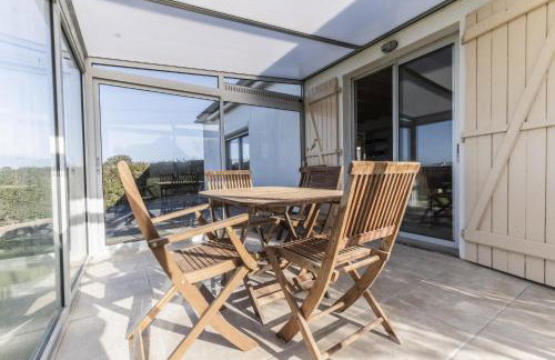 Jolie maison et sa véranda pour de belles vacances - Photo 4