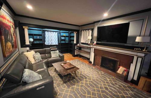 4 BR Luxurious-Gem Mansion in Heart of Denver - Foto 40