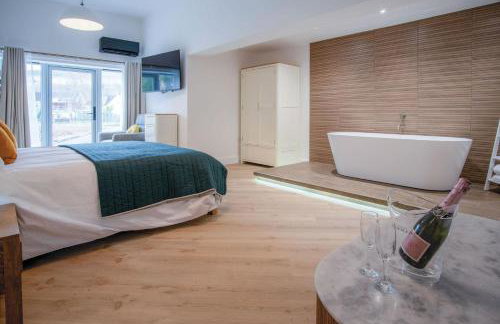 Suite 5 - Sleeping Giant Hotel - Pen Y Cae Inn - Foto 1