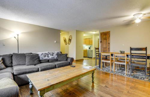 Less Than 1 Mi to Mt Snow Charming Condo with Fireplace - Photo 6