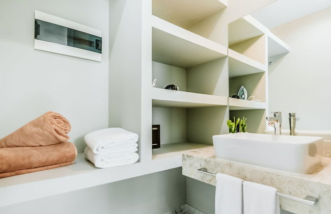 Level luxury condos - Photo 42