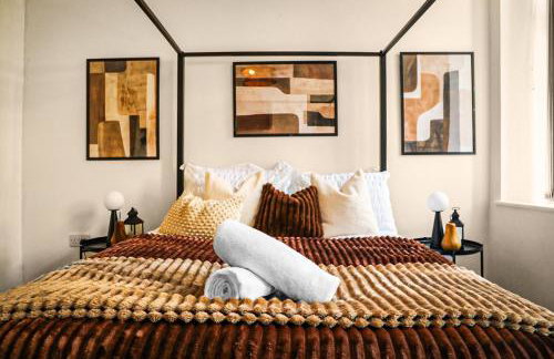 Bradford City Centre Walk To Trains, Dining, 65' Smart TV, Perfect For Working Professionals - Foto 3