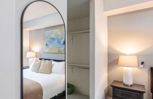 Convention Ctr Luxury 1BR Pool Gym Hot Tub - Foto 28