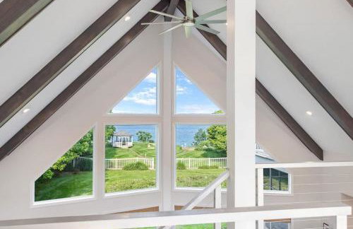 Spacious A-Frame with Lake Michigan Views & Hot Tub-Family Friendly - Foto 33