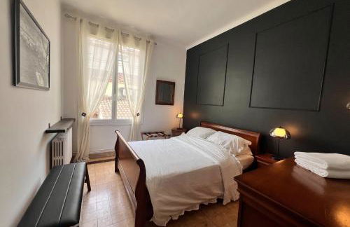 Elivi Elegant Art Deco house with Garden Walk to the Heart of Town - Photo 17