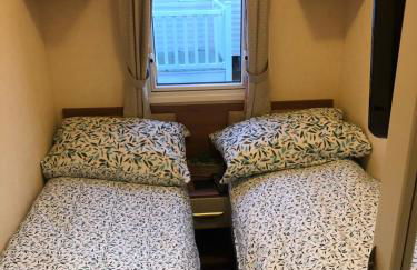 Two x 6 Berth static caravan on Lyons Robin Hood Rhyl North wales - Photo 44