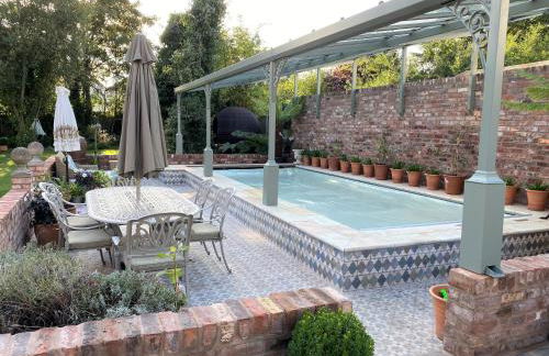 Lyndhurst - Victorian villa with heated pool - Foto 1