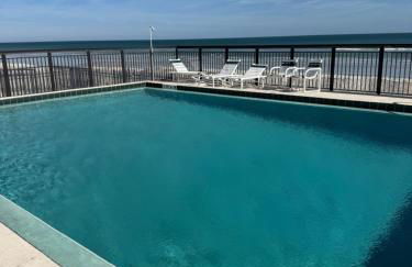 Coastal Condo on the beach at Ocean Trillium #501 - Foto 2