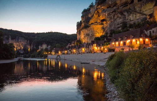 LE TERME maison en pierre dans village tous commerces au coeur du Périgord proche Sarlat et rivière Dordogne - Foto 16