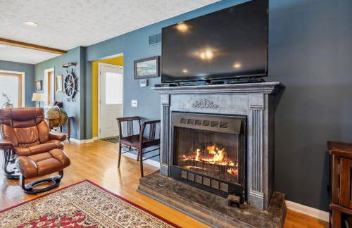 Sunset Haven - Lakeside Retreat in GOTL - Foto 11