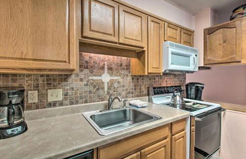 Red River Ski Condo on Main St - Mtn View! - Foto 12