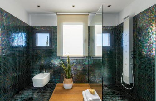 Luxury Villa with swimming pool and amazing views - Photo 18