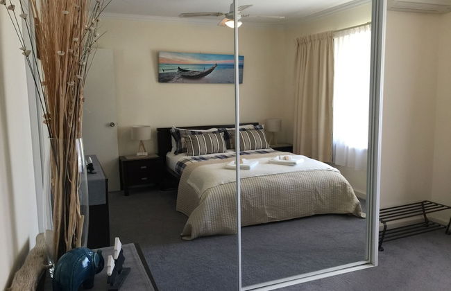 Applecross Village Apartment - Photo 13