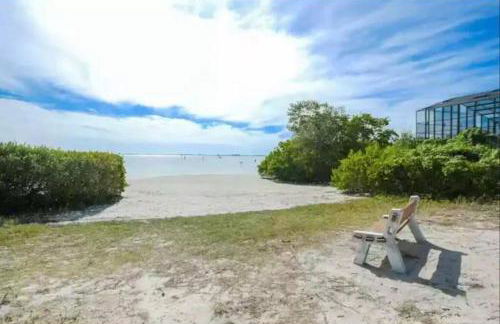 CANAL FRONT! Bring or rent a boat, near AMI/IMG. - Foto 36