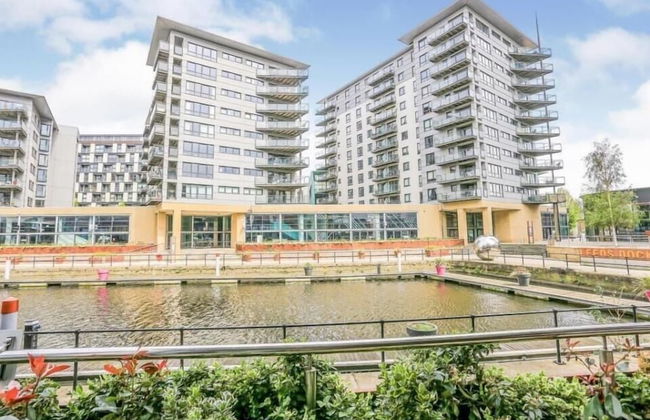 Deluxe City Apt, River Canal View& Free Parking! - Photo 33