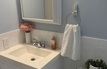 Private Modern 2 Bedroom Gem - Foto 8