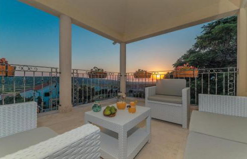 1 Bedroom Awesome Apartment In Kolan - Photo 1