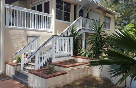 Spacious Beach House Unit,Beautifully Furnished 2 Bed 2Bath./2Min.Walk To Beach - Foto 1