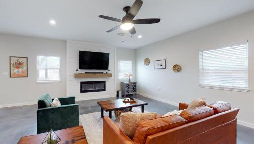 Secluded home with firepit, gas grill, central AC, game room, W/D - Foto 3