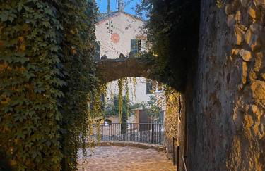 Biot - Place des Arcades - Foto 2