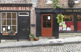 Fenced Yard, Swing Set Pawfect for Family and Dogs! - Foto 51