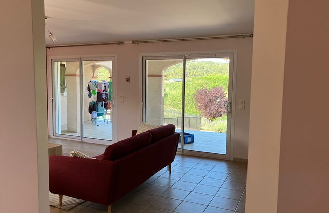 Villa With Private Pool and Jacuzzi - Photo 15